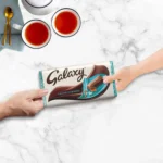 Salted Caramel Chocolate Bar 6 packs of 135g - Image 5